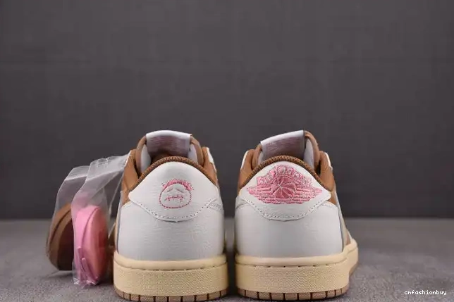 OG AJ x 1 Low SP DM7866-106 Travis Scott 0705